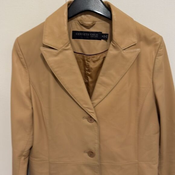 Kenneth Cole New York Woman’s Genuine Leather Full Length Tan Coat. Size Medium. - Picture 3 of 11